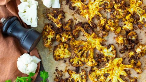 Chou-fleur rôti au sésame et au curry
